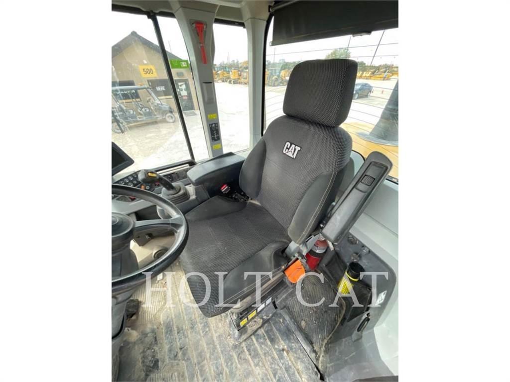 CAT 938M ISO Pale gommate