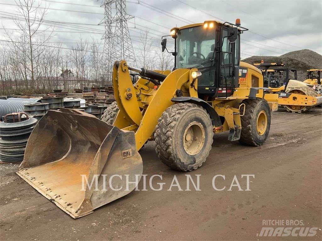 CAT 938M LSRQ Pale gommate