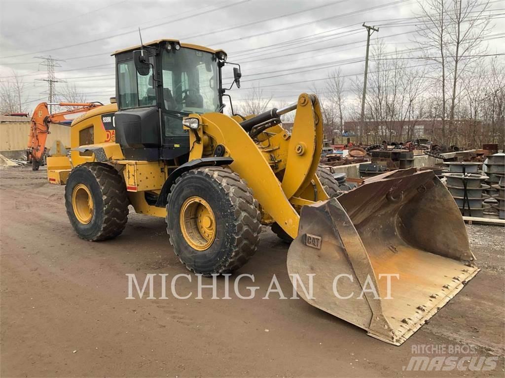 CAT 938M LSRQ Pale gommate