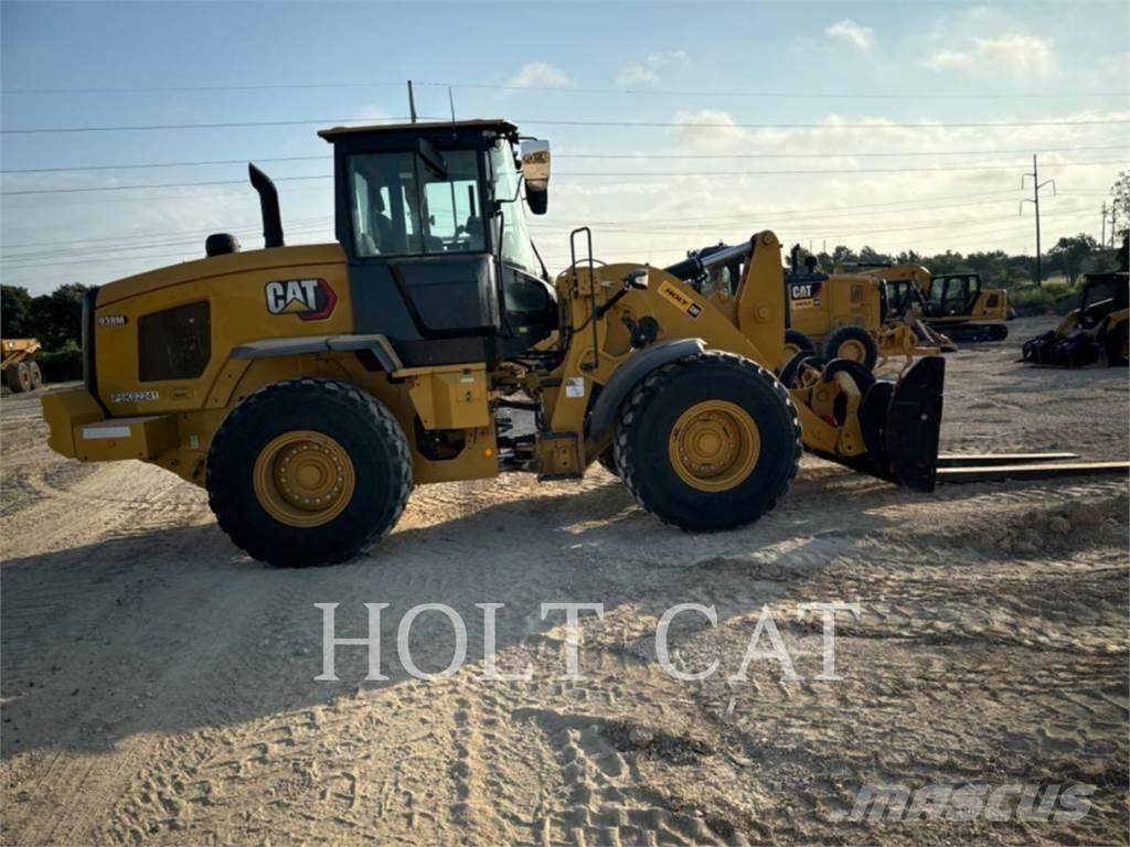 CAT 938M QC Pale gommate