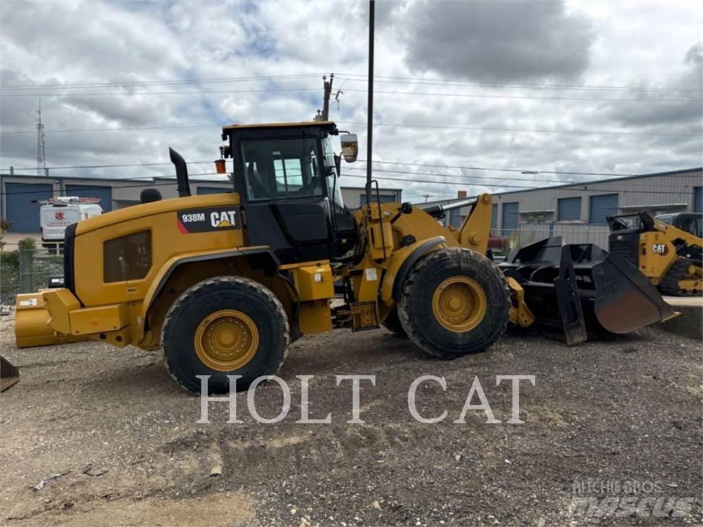 CAT 938M QC Pale gommate