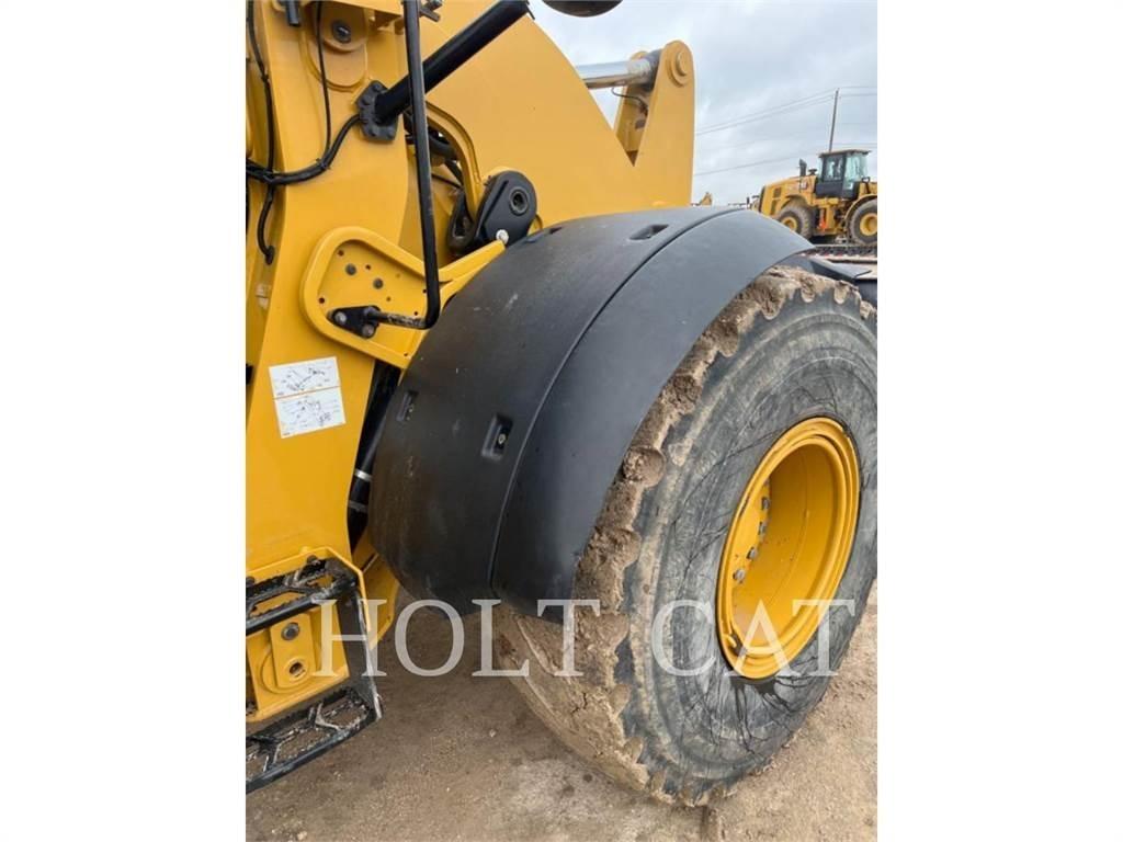 CAT 938M QC Pale gommate