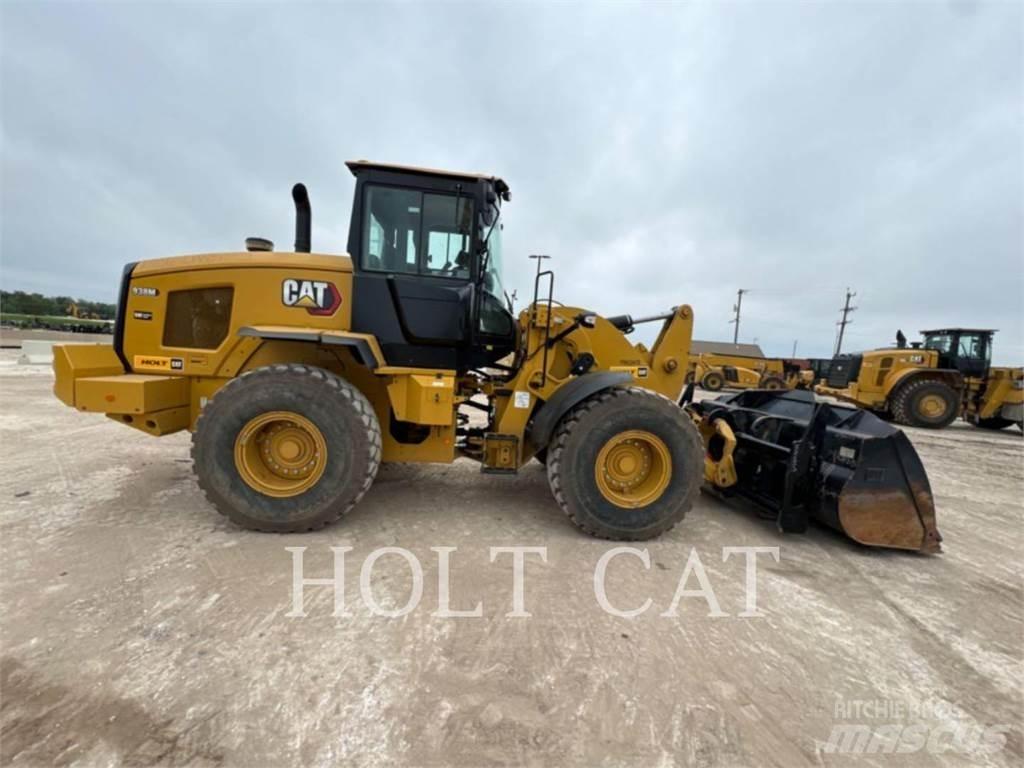 CAT 938M QC Pale gommate