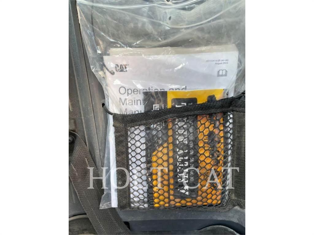 CAT 938M QC Pale gommate