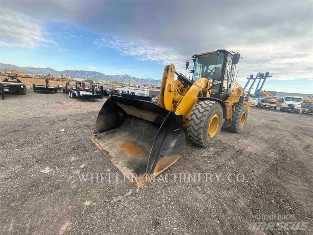 CAT 938M QC Pale gommate