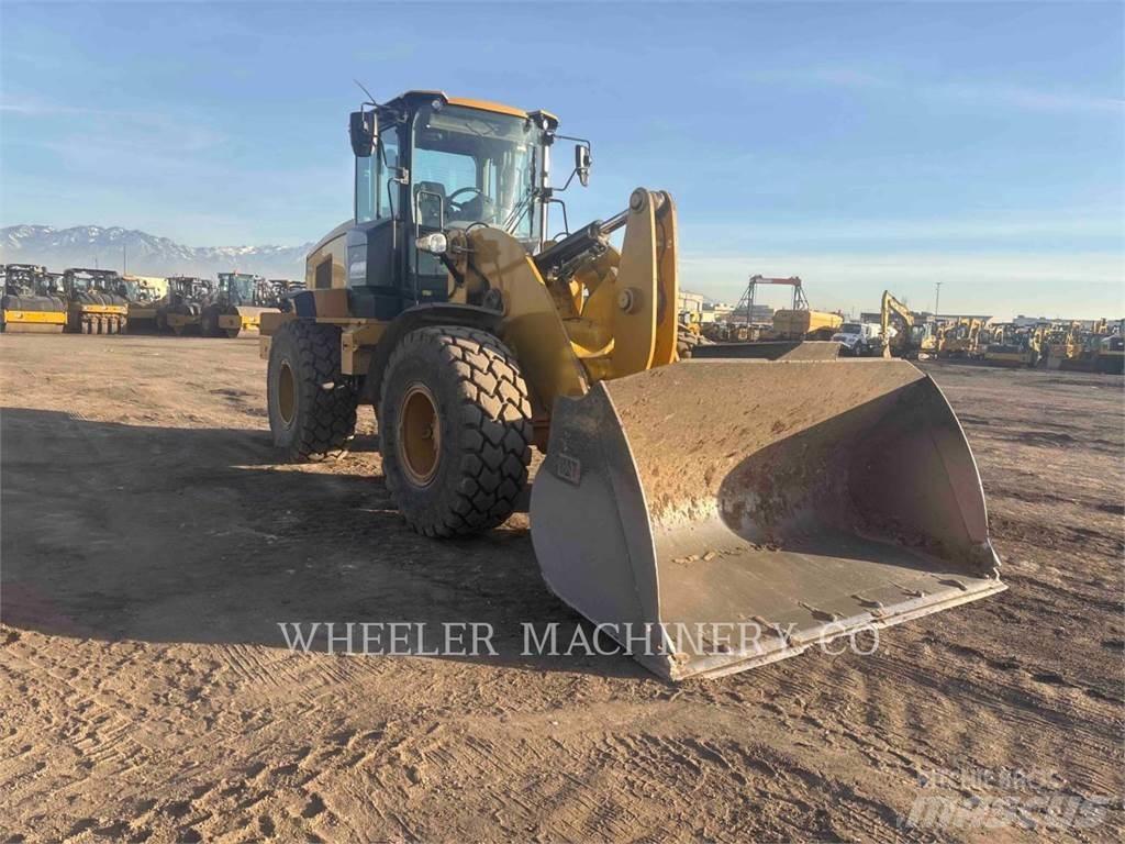CAT 938M QC Pale gommate