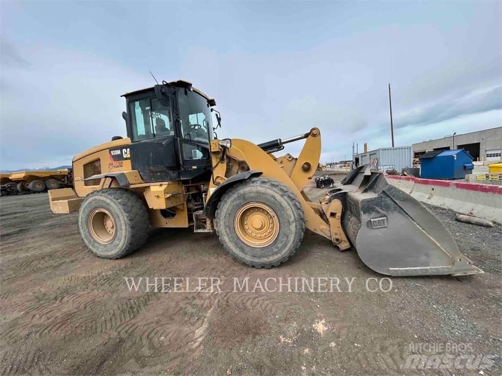 CAT 938M QC Pale gommate