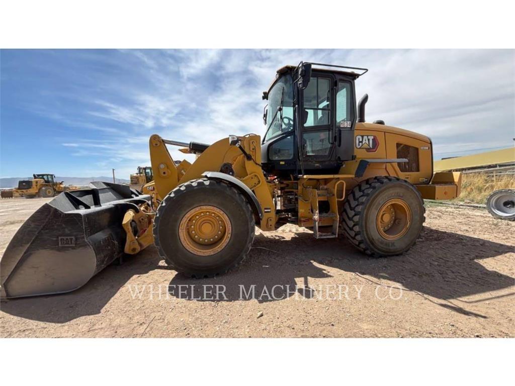 CAT 938M QC Pale gommate