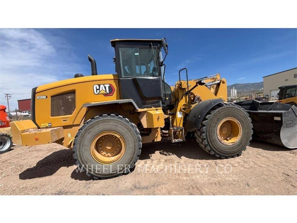 CAT 938M QC Pale gommate