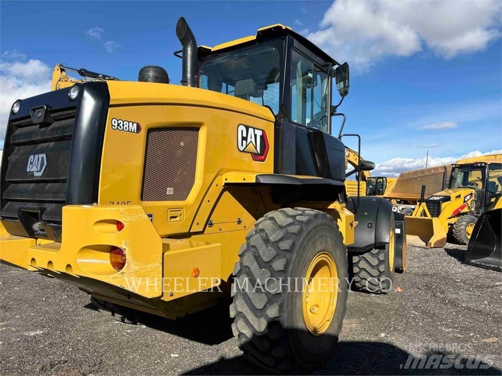CAT 938M QC 3V Pale gommate
