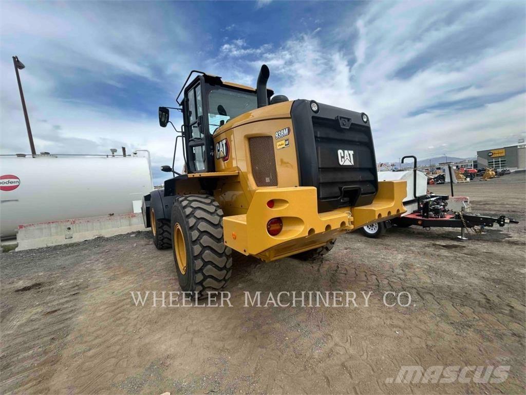 CAT 938M QC 3V Pale gommate