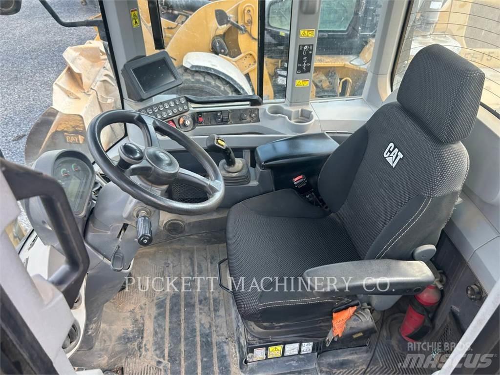 CAT 938M3V28QC Pale gommate
