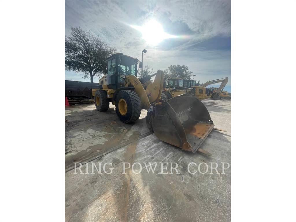 CAT 938MQC Pale gommate