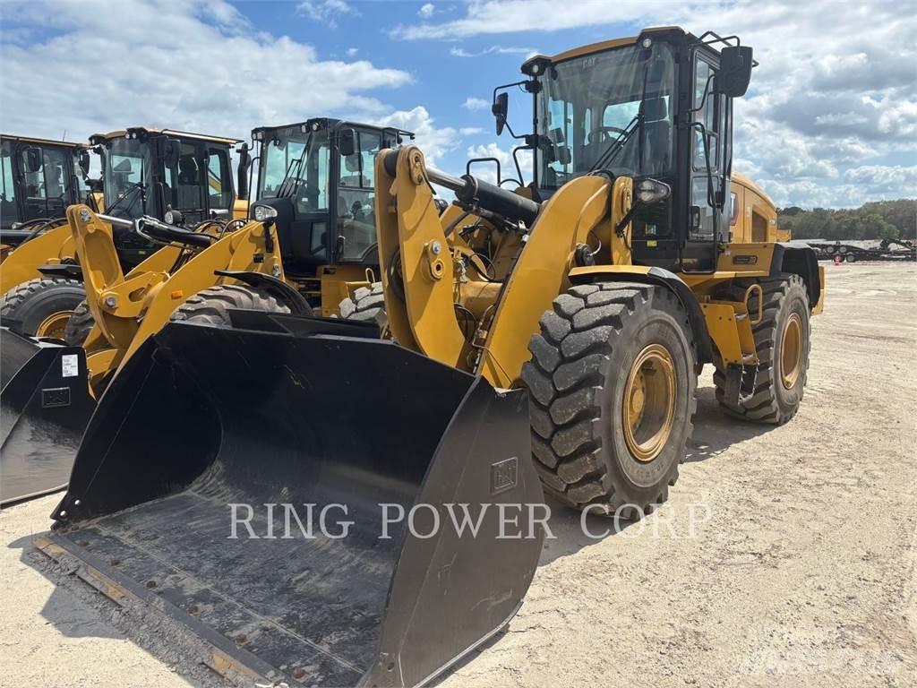 CAT 938MQC3V Pale gommate