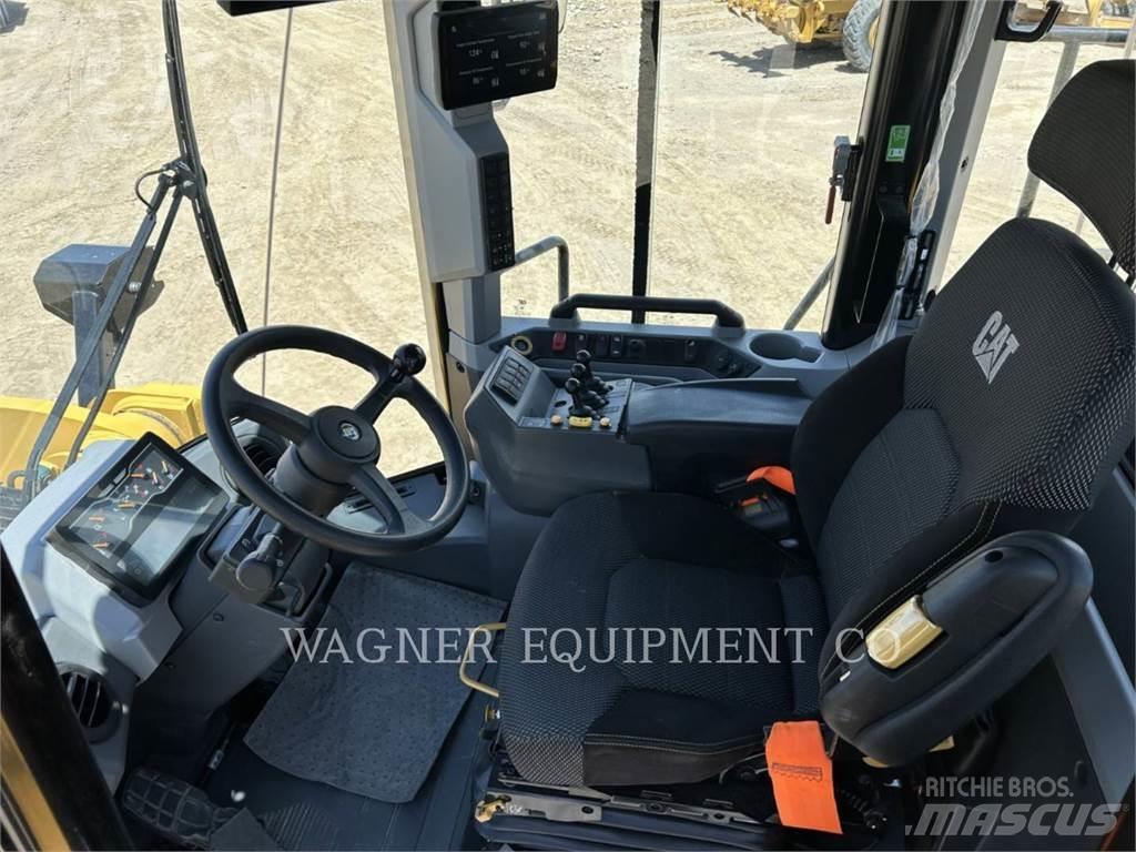 CAT 950 Pale gommate