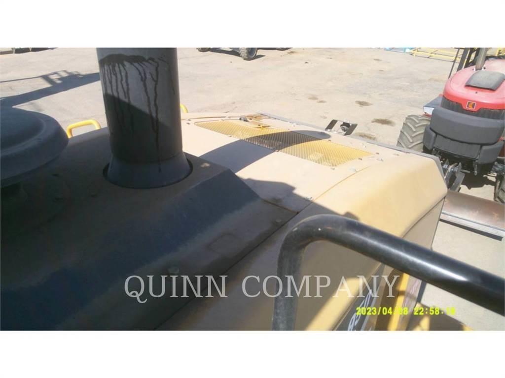 CAT 950 GC Pale gommate
