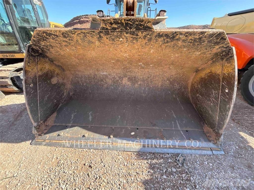CAT 950 QC Pale gommate