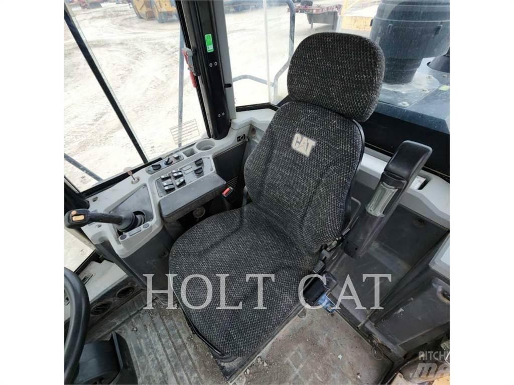 CAT 950GC Pale gommate