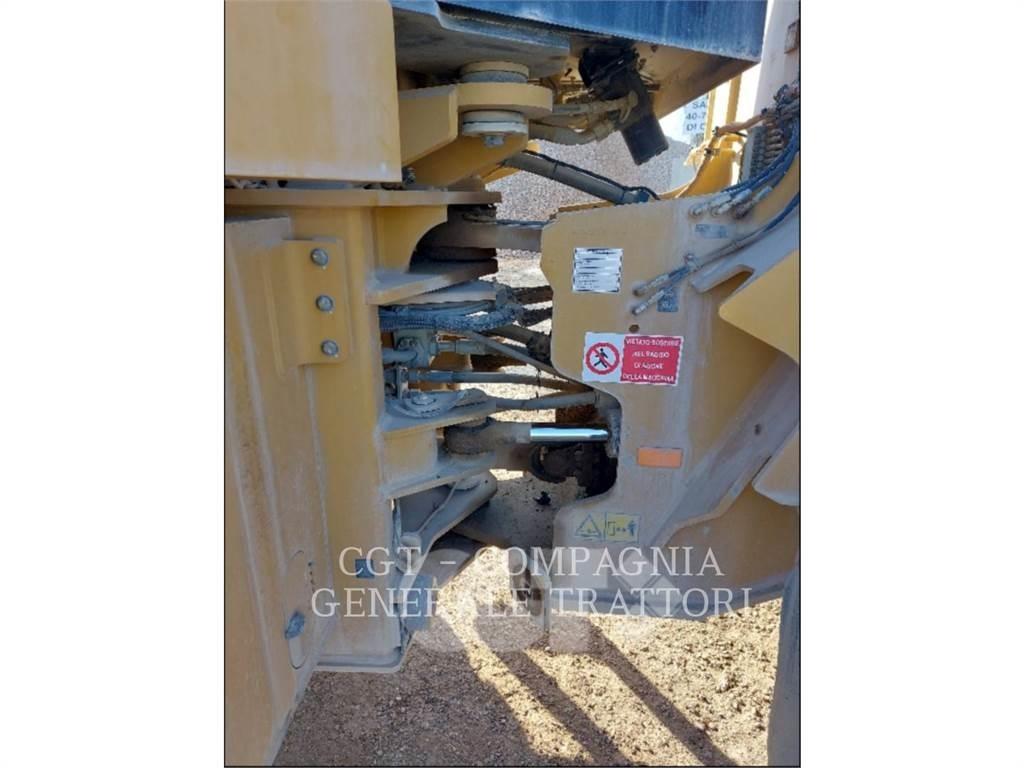 CAT 950GC Pale gommate