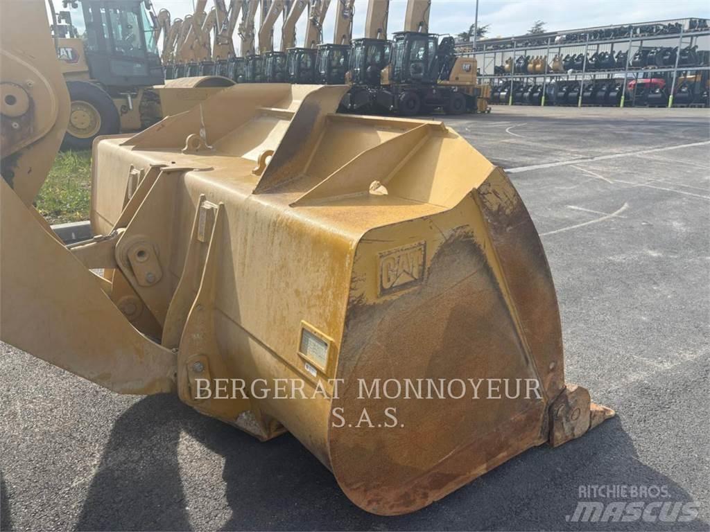CAT 950GC Pale gommate