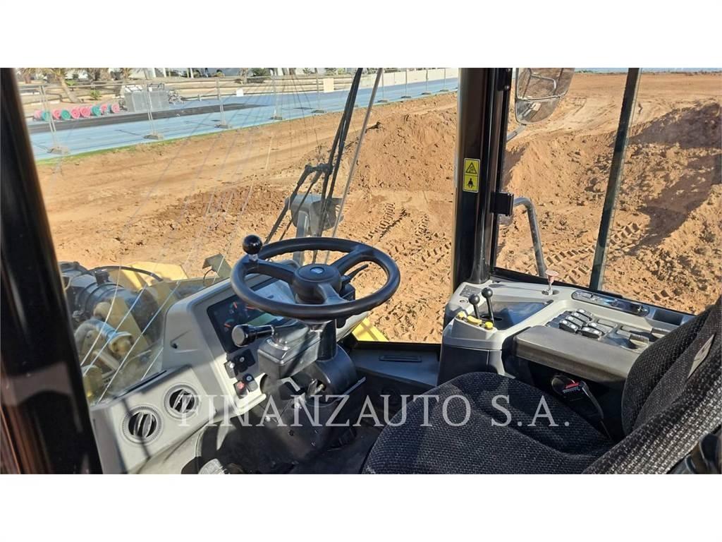 CAT 950GC Pale gommate