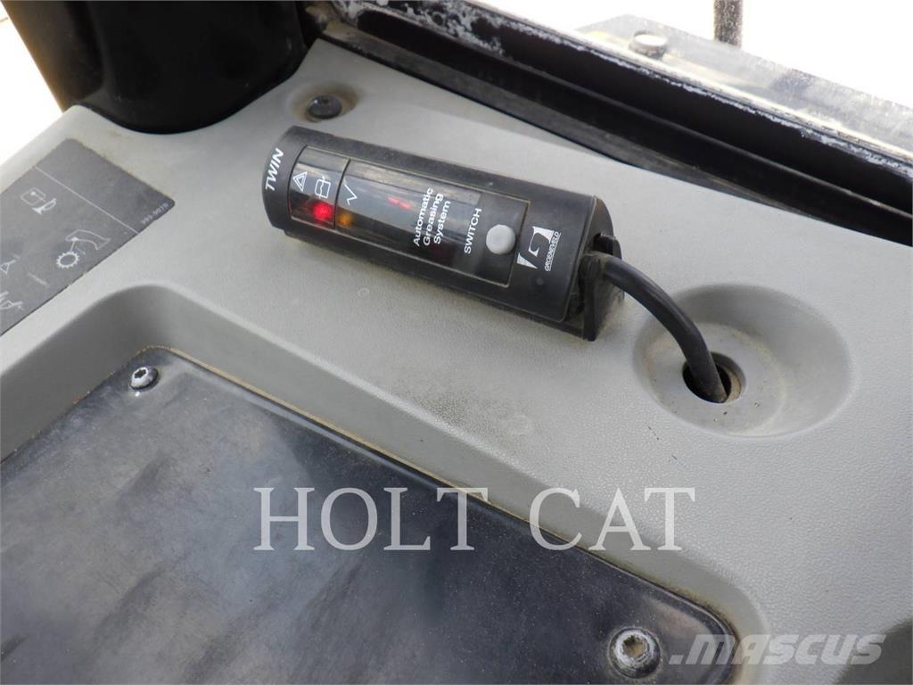 CAT 950GC Pale gommate