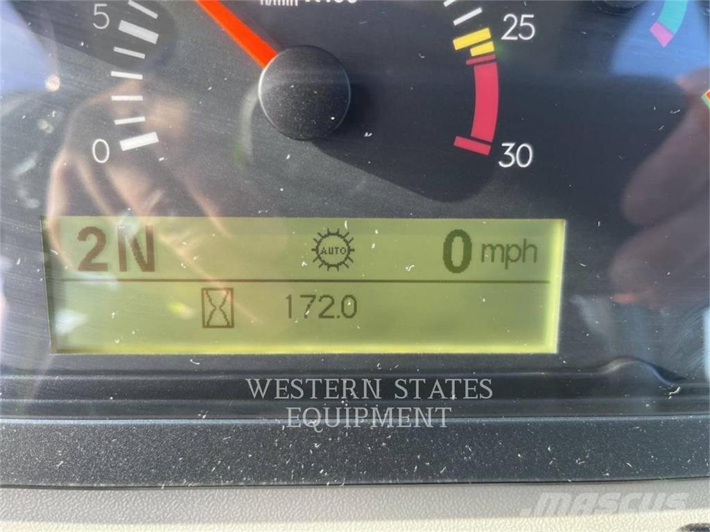 CAT 950GC Pale gommate