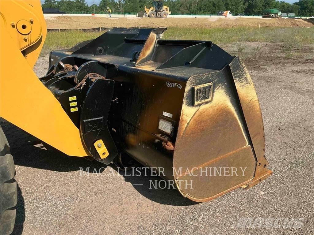 CAT 950GC Q Pale gommate
