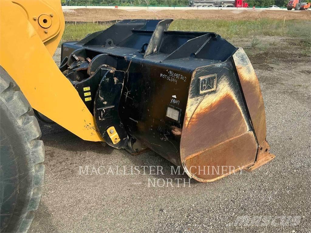 CAT 950GC Q Pale gommate