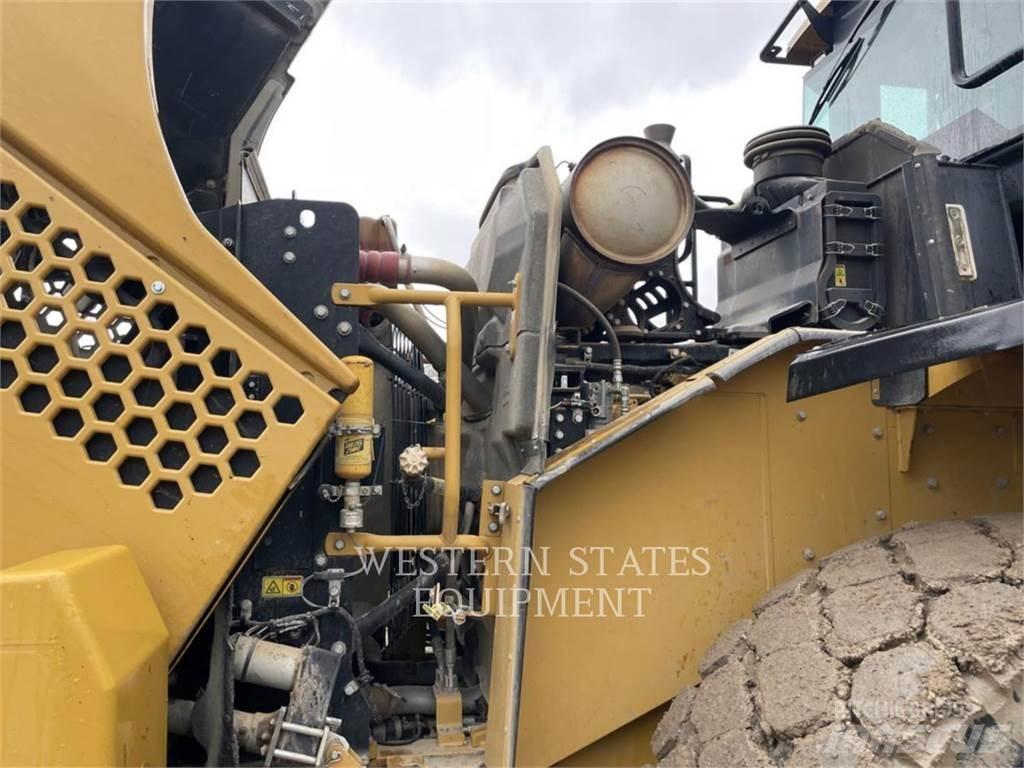 CAT 950K Pale gommate