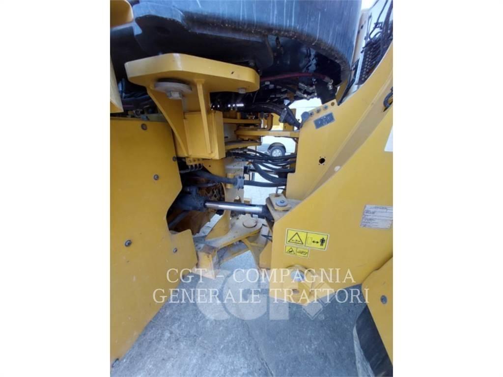 CAT 950M Pale gommate