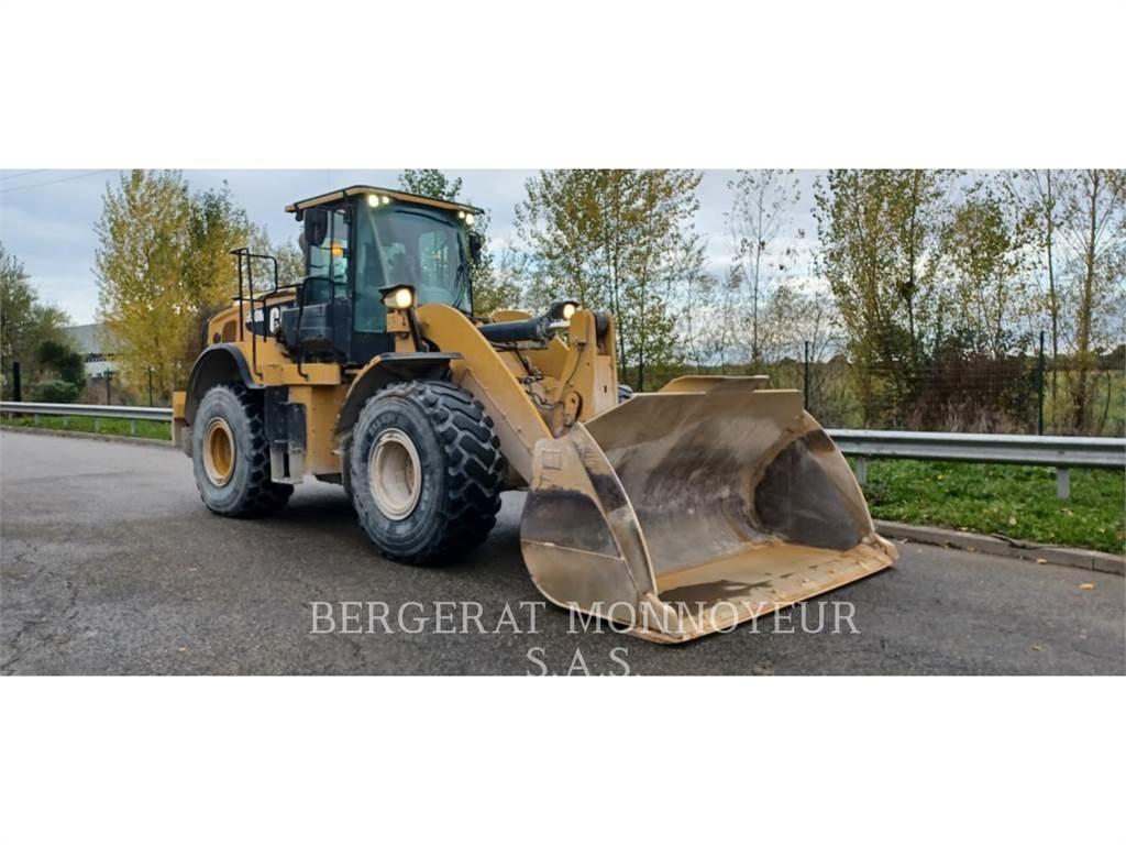 CAT 950M Pale gommate