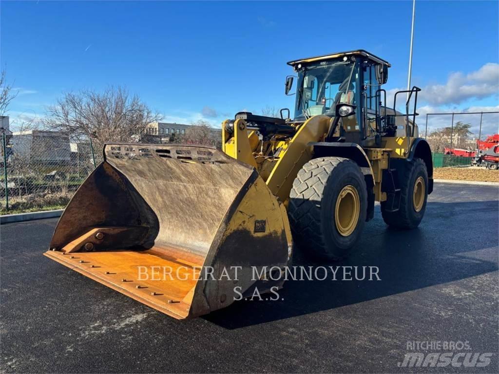 CAT 950M Pale gommate