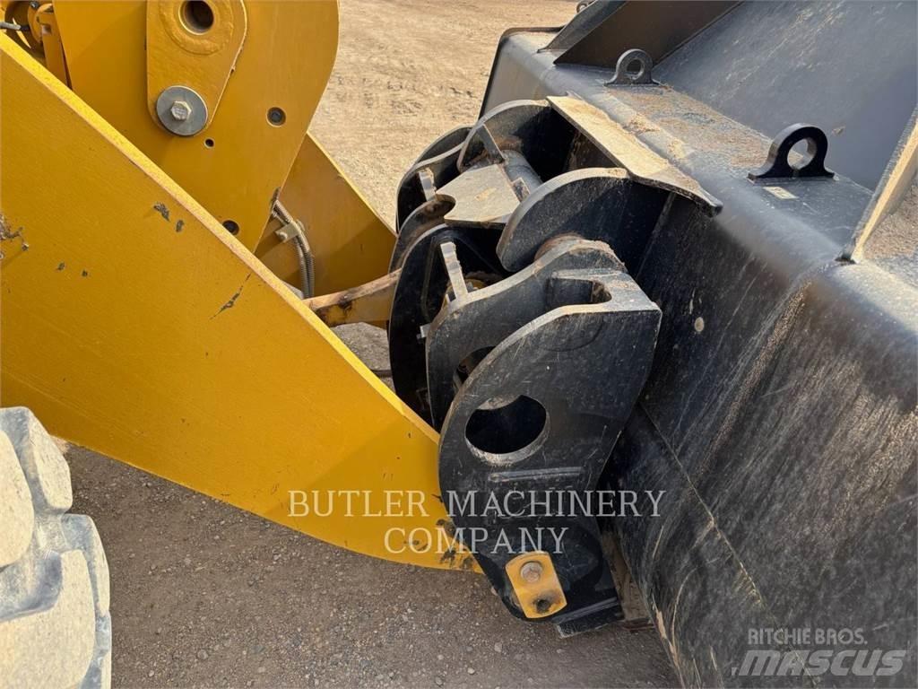 CAT 950M Pale gommate