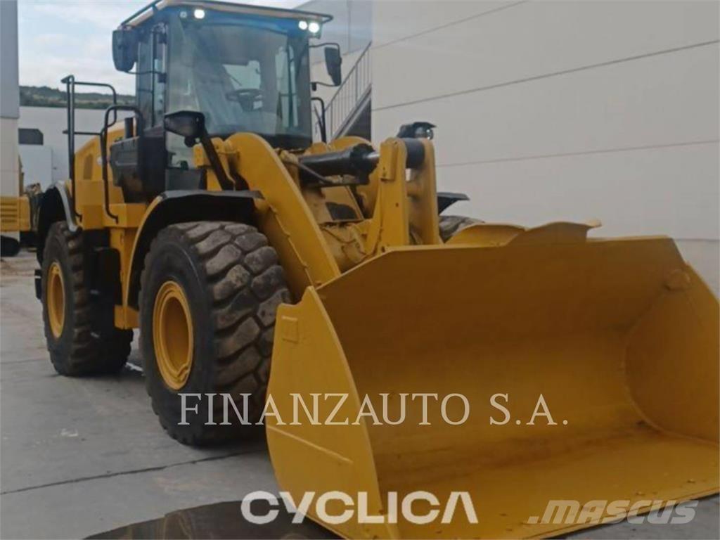 CAT 950M Pale gommate