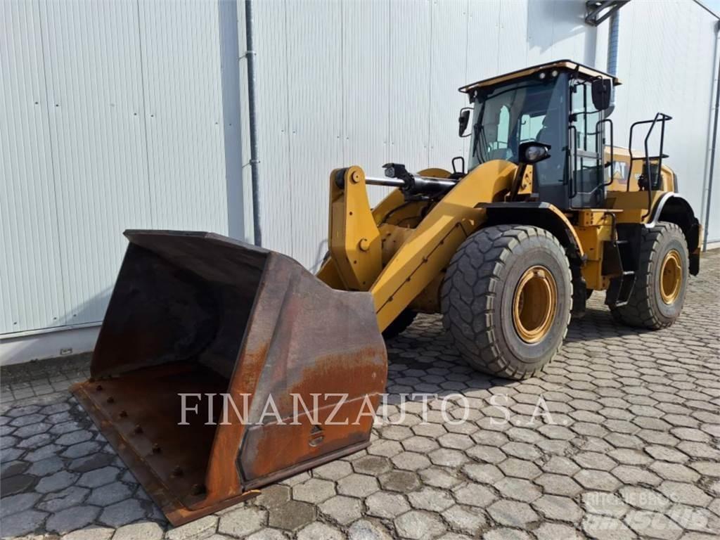 CAT 950M Pale gommate