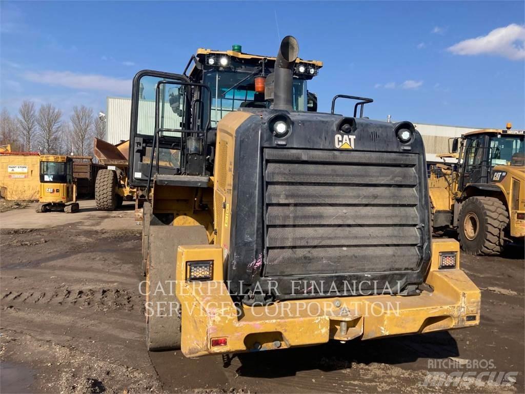 CAT 950M Pale gommate