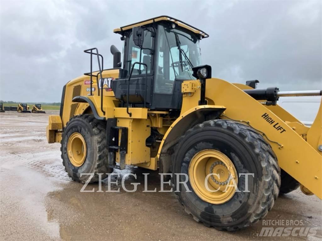 CAT 950M Pale gommate