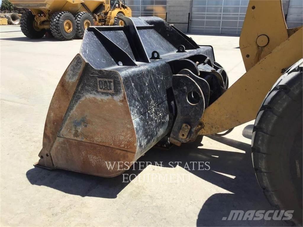 CAT 950M Pale gommate