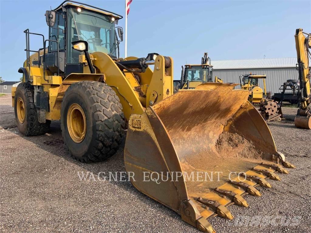 CAT 950M Pale gommate