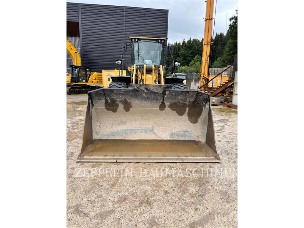 CAT 950M Pale gommate