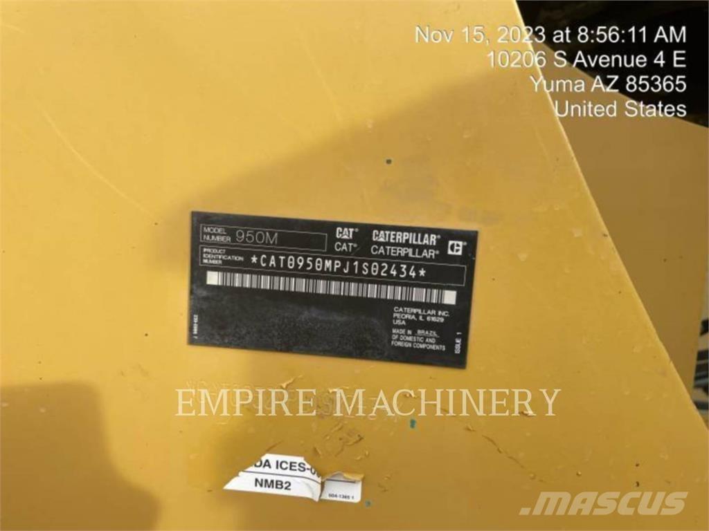 CAT 950M Pale gommate