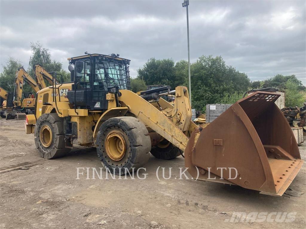 CAT 950M Pale gommate