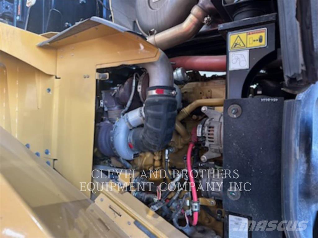 CAT 950M Pale gommate