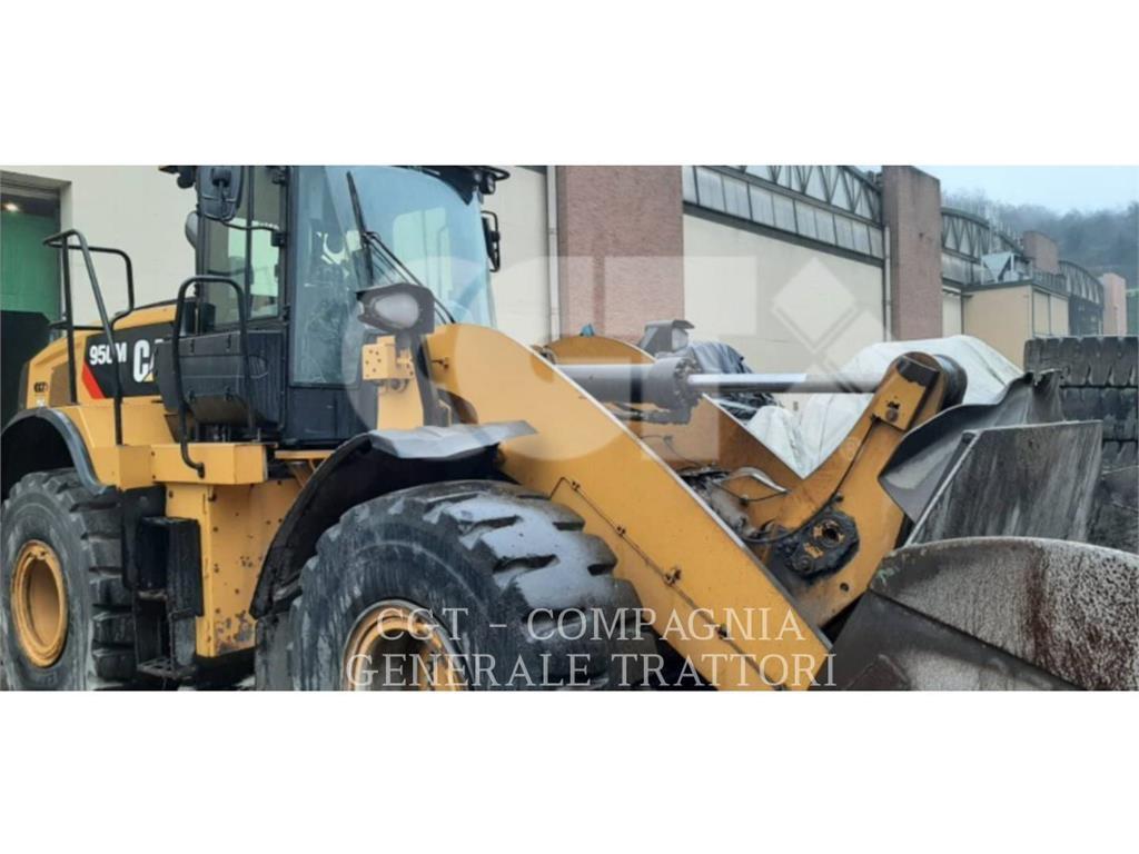 CAT 950M Pale gommate