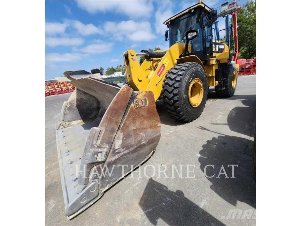 CAT 950M Pale gommate