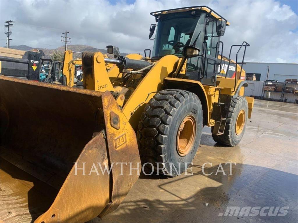 CAT 950M Pale gommate