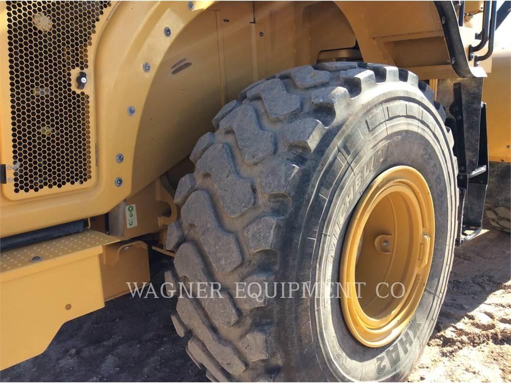 CAT 950M Pale gommate