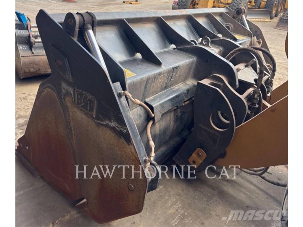 CAT 950M Pale gommate