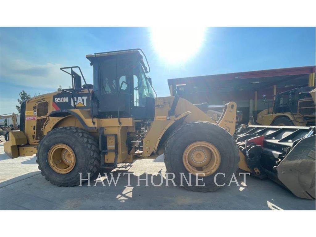 CAT 950M Pale gommate